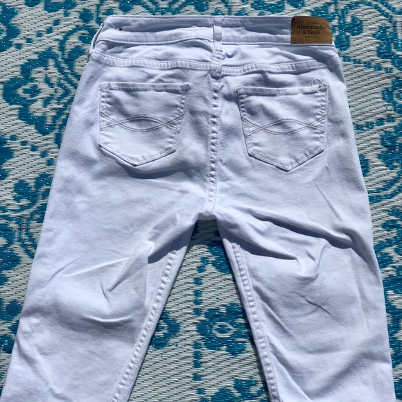 Abercombie & Fitch Jeans in white  25W 29L - Picture 8 of 13